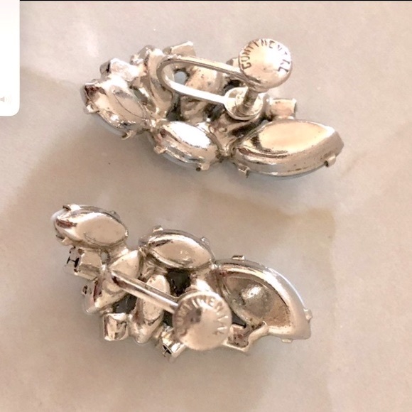 Blue Deco Signed Rhinestone Vintage Earrings - Picture 16 of 17